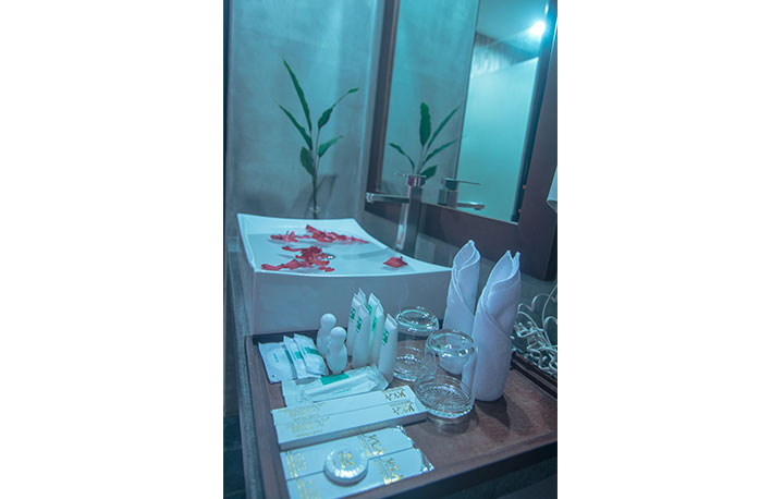 Mekong-Suite-Private-Balcony-03